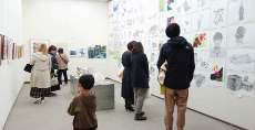 学生・受験クラスも一緒の会場で展示します