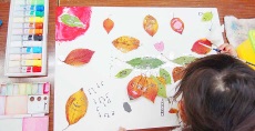 児童画クラス「落ち葉アート」