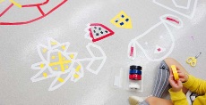 児童画クラス「テープアート合作」