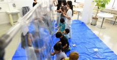 児童画クラス「空中画を合作しよう」